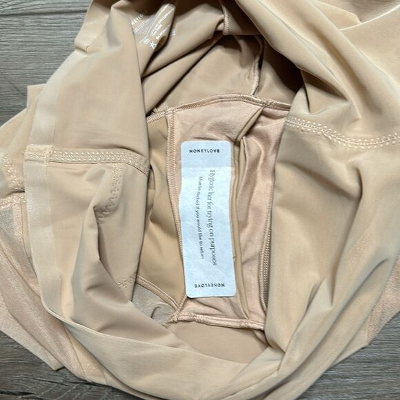 NWOT HoneyLove The SuperPower Short High Waist Mid Thigh Nude Shapewear Size 1X - Picture 11 of 11